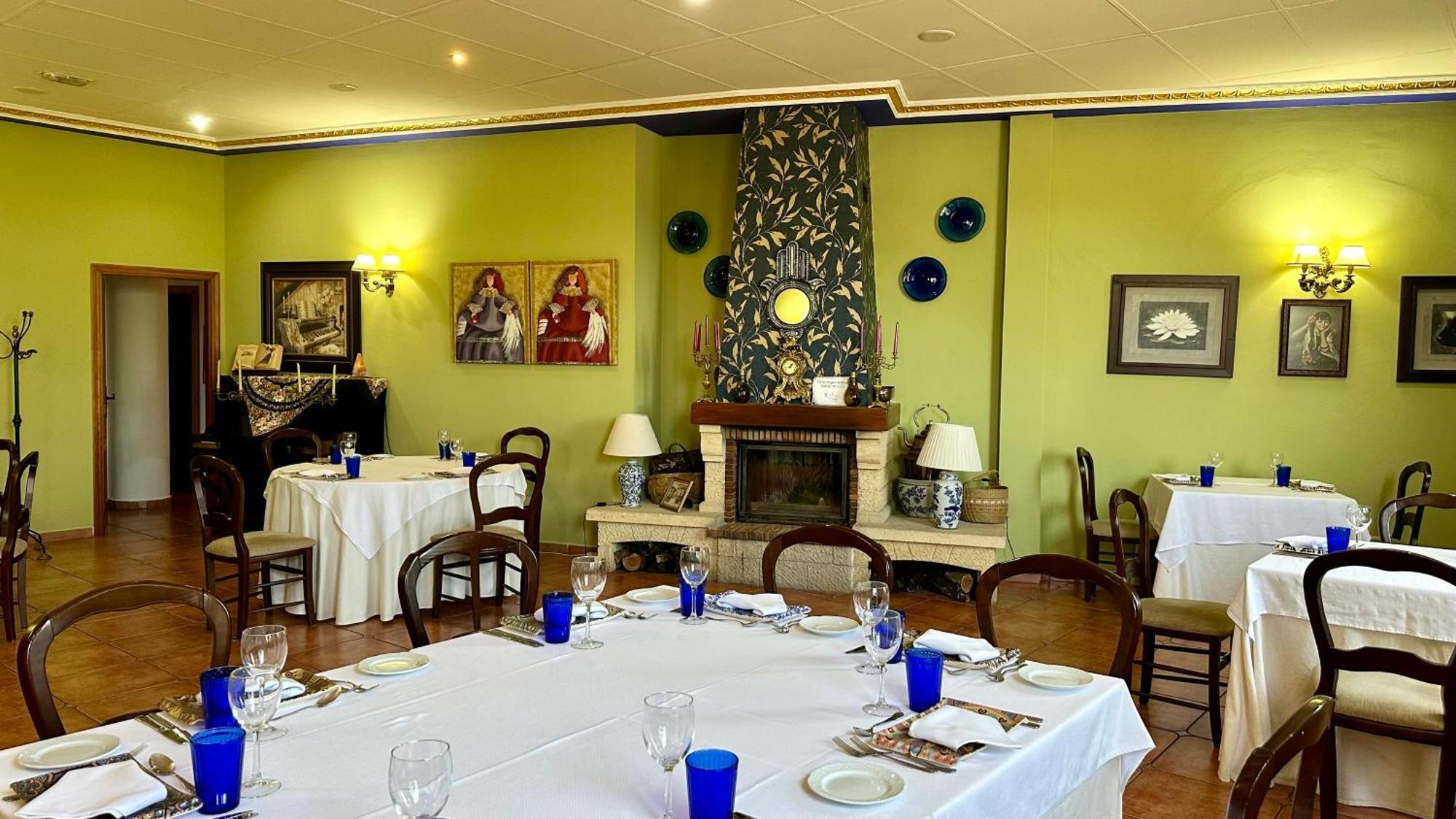 Hotel El Curro Burunchel Buitenkant foto