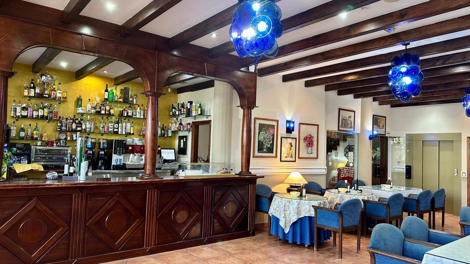 Hotel El Curro Burunchel Buitenkant foto