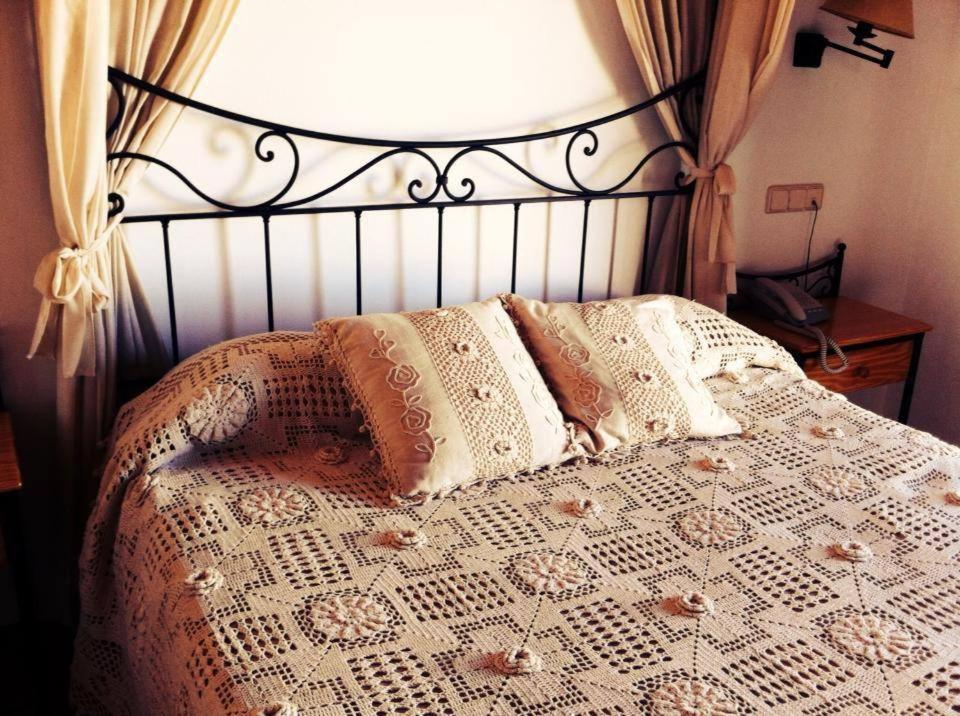 Hotel El Curro Burunchel Kamer foto
